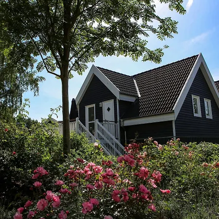 Schlosspark Tatil parkı 4*