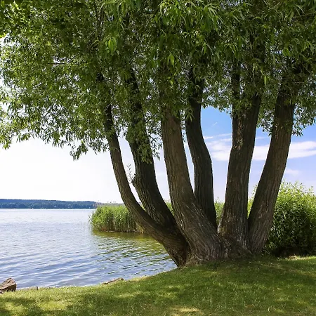 Schlosspark Tatil parkı 4*