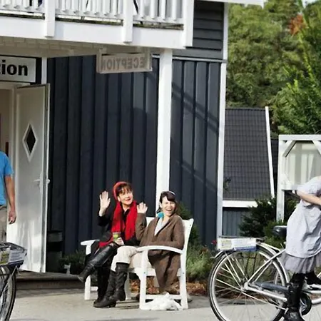 Schlosspark Tatil parkı 4*