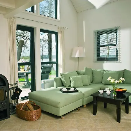 Schlosspark 4*