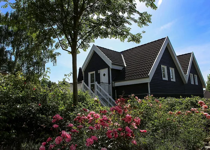 شلوسبارك منتزه العطل 4*