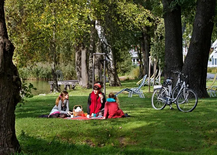 Schlosspark ホリデーパーク 4*